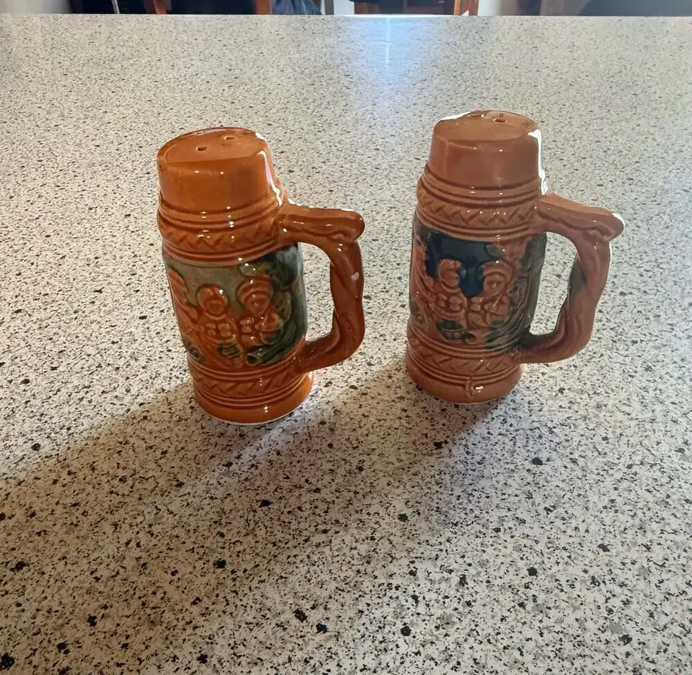 Unknown ceramic salt